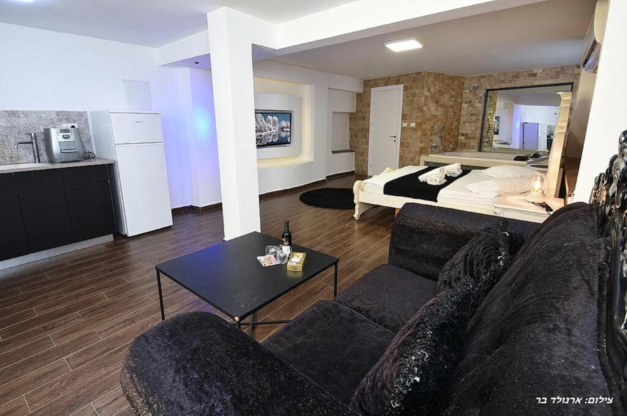 אוטופיה בצפון - מתחם אירוח מפואר Hotel Dalton Bagian luar foto
